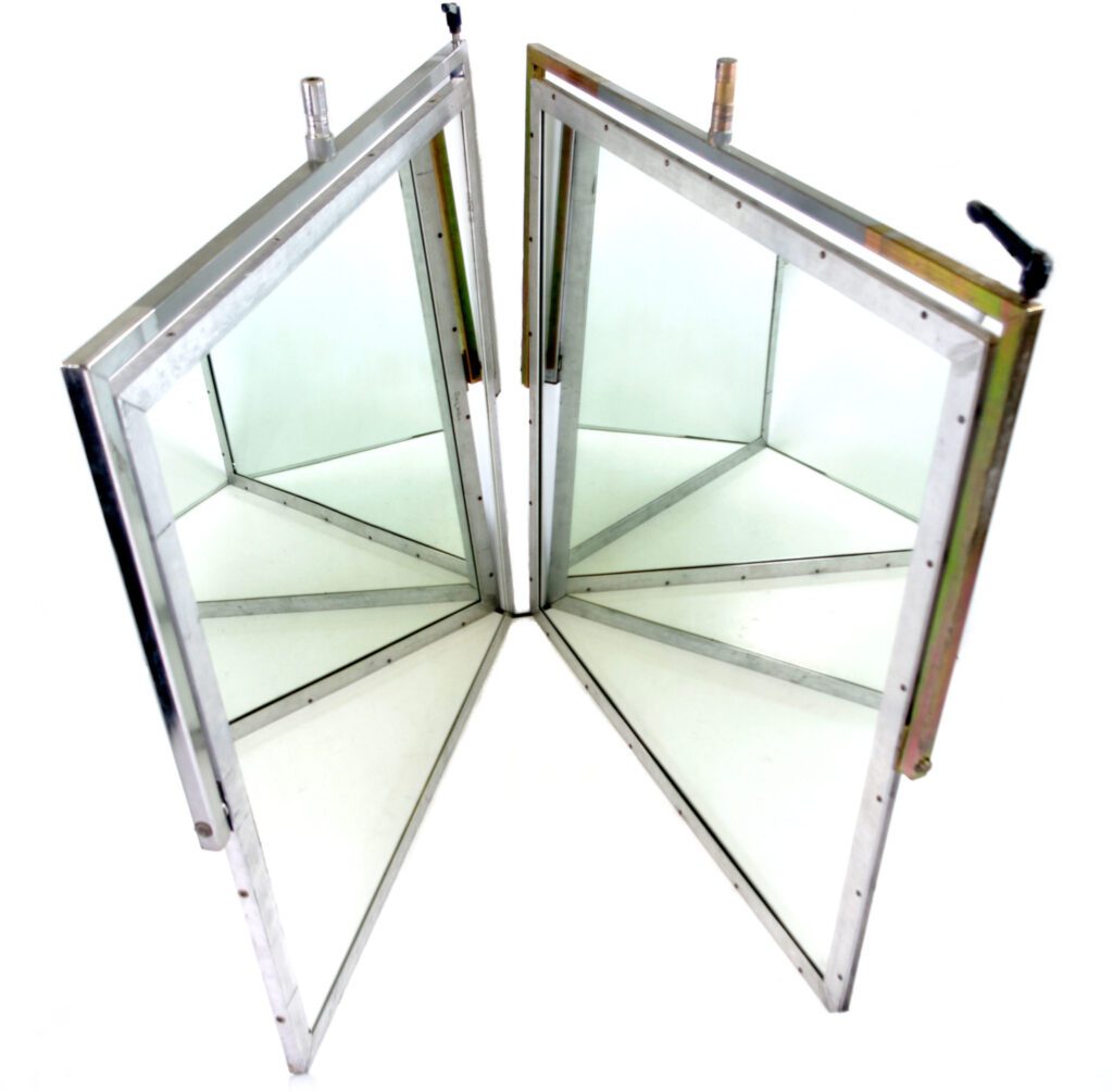 4x4 Mirror Board
